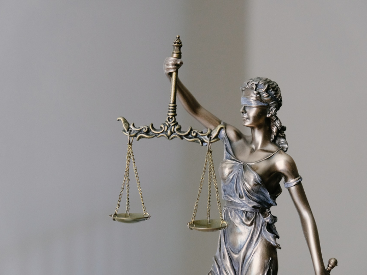 «Η διάβρωση των αξιών της ΕΕ θέτει σε κίνδυνο την Ευρωπαϊκή Ένωση στο σύνολό της.»