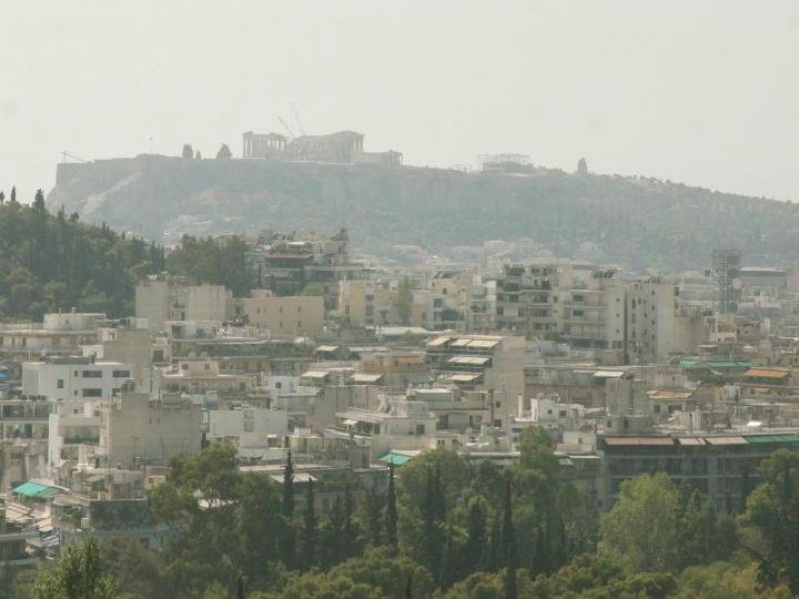 «H κατάσταση είναι εμπόλεμη και η κυβέρνηση την αντιμετωπίζει με τον καλύτερο δυνατό τρόπο. Το χρονικό διάστημα, ιδιαίτερα των τελευταίων τριών ημερών, είναι φανερό ότι υπάρχει σημαντική επιρροή όσον αφορά τη συγκέντρωση των ρύπων».