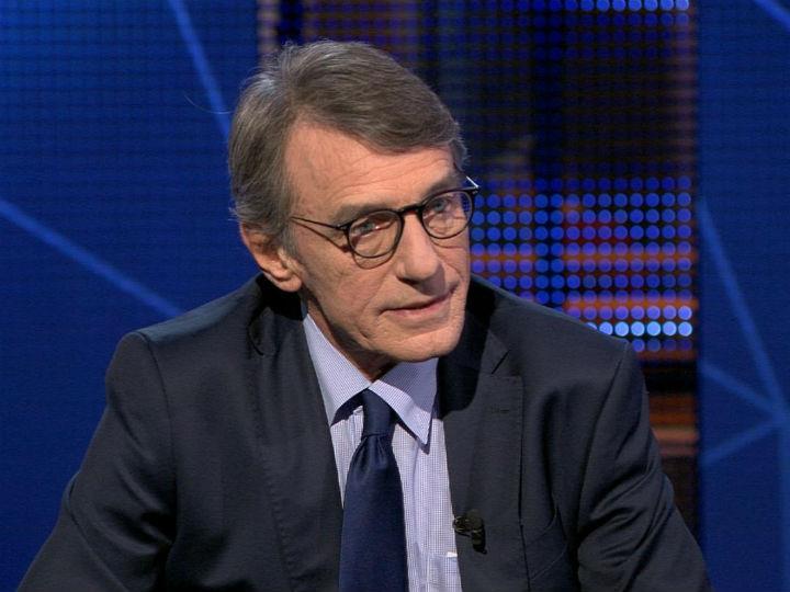 «..Το πακέτο ανάκαμψης πρέπει να είναι ευμέγεθες και να παράγει αρκετή προστιθέμενη αξία για τα δεδομένα της κατάστασης, στηριζόμενο με τη σειρά του σε ένα σθεναρό ΠΔΠ. Επίσης, δεν πρέπει να αποπροσανατολιστούμε όσον αφορά τις μακροπρόθεσμες επενδύσεις και τους στρατηγικούς μας στόχους..»