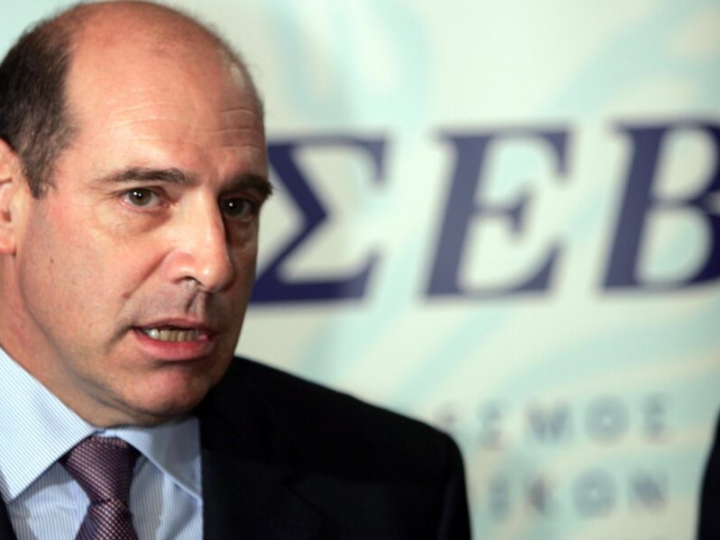  «...αν στην Ελλάδα όντως παρατηρείται το αντεπιχειρηματικό κλίμα που περιγράφετε, τεράστιες είναι οι ευθύνες και ημών των επιχειρηματιών, που δεν κάνουμε τίποτε απολύτως για να φέρουμε τους νέους πιο κοντά στην αντίληψη του επιχειρείν και της ικανοποίησης που προσφέρει η δημιουργία»