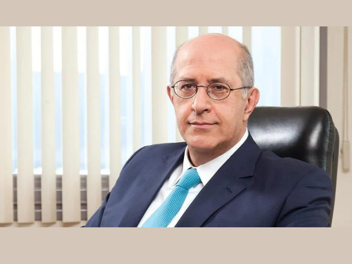 Ο Σπύρος Θεοδωρόπουλος είναι ο ιδρυτής της CHIPITA Α.Ε και παρέμεινε στη θέση του Διευθύνοντος Συμβούλου (1989- 2021) μιας από τις κορυφαίες εταιρείες παγκοσμίως στα bakery snacks.