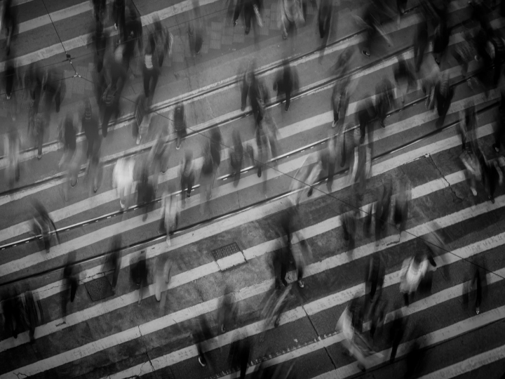 Η μεγάλη και ταχύτατη αύξηση των περιστατικών βίας σε συνδυασμό με την οπτική καταστολής στην αντιμετώπιση αυτού του φαινομένου από τους πολιτειακούς θεσμούς δημιουργεί ερωτηματικά ως προς τις κοινωνικές αξίες και το ηθικό φορτίο, που τις διαπερνά και την επίδραση τους στην λειτουργία των ανθρώπων στην κοινωνική τους δραστηριοποίηση.