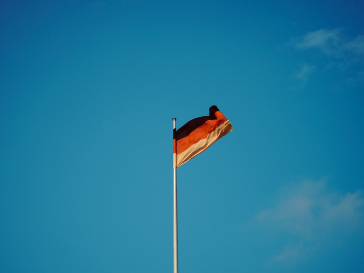 Ο Κρίστιαν Λίντνερ υπογράμμισε την ανάγκη ενός συνδυασμού σταθερότητας αλλά και ενίσχυσης της ανάπτυξης και των επενδύσεων, εν όψει της αναθεώρησης των ευρωπαϊκών δημοσιονομικών κανόνων.