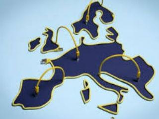 Όλες οι χώρες της EE, με μόνες εξαιρέσεις τη Βρετανία και την Ιρλανδία, έχουν ισχυρότερες εμπορικές σχέσεις με άλλες χώρες της Ένωσης απ’ ό,τι με τον υπόλοιπο κόσμο. Οι διασυνοριακές προμηθευτικές αλυσίδες στην Ευρώπη ενσωματώνουν περισσότερες ξένες εισροές προελεύσεως γειτονικών χωρών απ’ ό,τι οι αντίστοιχες στην Ασία ή τη Βόρεια Αμερική.