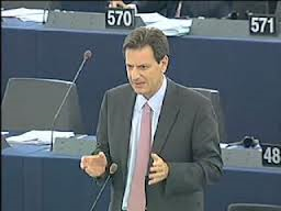 "Η κεφαλαιακή επάρκεια των ελληνικών τραπεζών είναι απολύτως συναρτημένη με την ποιότητα του χαρτοφυλακίου τους. Στον ΟΟΣΑ στο Παρίσι πριν λίγο καιρό, σε μια διακοινοβουλευτική συνάντηση για την πορεία της διεθνούς οικονομίας τα ελληνικά κόκκινα δάνεια ήταν ένας από τους πρωταγωνιστές στην παρουσίαση των οικονομολόγων του οργανισμού."