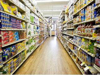 Το έτερο ζήτημα που αντιμετωπίζουν οι βιομηχανίες τροφίμων ως συνέπεια της υπόθεσης Μαρινόπουλου είναι ότι δεν έχει προβλεφθεί πώς θα απεικονισθούν λογιστικά, έτσι ώστε να μην έχουν συνέπειες, οι απώλειες που είχαν από την διαγραφή κατά 50% των απαιτήσεών τους. Στα δύο παραπάνω κρίσιμα ζητήματα θα πρέπει να προστεθεί και η αρνητική επίδραση που είχε η κατάρρευση της «Μαρινόπουλος» και εν συνεχεία το «κούρεμα» κατά 50% των οφειλών της προς τις επιχειρήσεις-προμηθευτές της. 