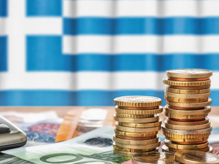 Σύμφωνα με μελέτη του Οργανισμού Οικονομικής Συνεργασίας και Ανάπτυξης,  το αίσθημα της κοινωνικής αδικίας κατά τη διάθεση εθνικών πόρων είναι έντονο, καθώς το 78% των Ελλήνων πιστεύει ότι υπηρεσίες και επιδόματα απολαμβάνουν πολίτες, οι οποίοι δεν τα δικαιούνται στην πραγματικότητα.