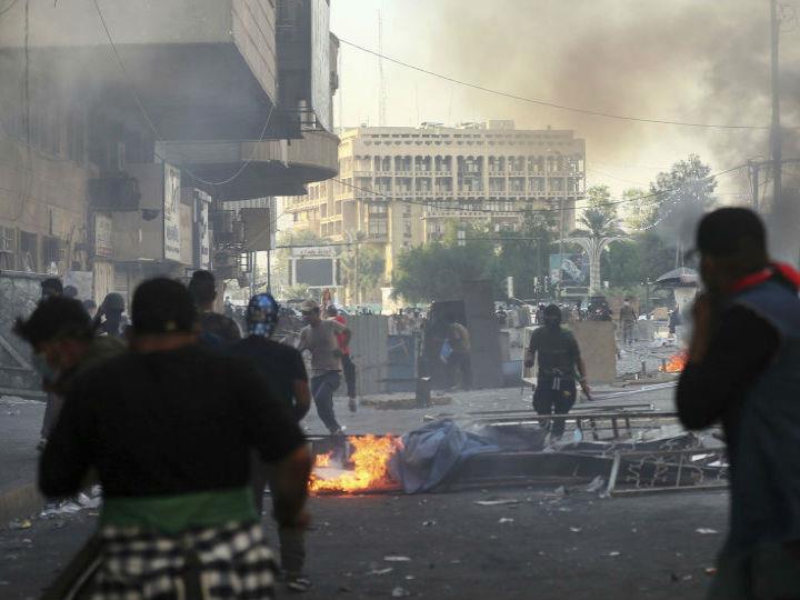 Στο Ιράν, παρομοιάζουν ήδη των Σολεϊμανί με τον Arash, τον μυθικό τοξότη και ήρωα του Βιβλίου των Βασιλέων, ο οποίος, όταν συμφωνήθηκε πως τα σύνορα μεταξύ Ιράν και Τουράν θα χαραχτούν με βάση τη μεγαλύτερη δυνατή βολή ενός περσικού βέλους.