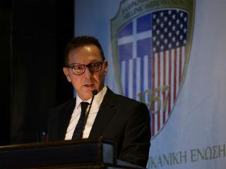 Ο τίτλος του Συνεδρίου «Αναζητώντας την Μεταρρύθμιση» παραπέμπει έμμεσα στο βιβλίο του Προυστ και έχει μελαγχολική χροιά, επειδή παραπέμπει και σε ατελέσφορες προσπάθειες μεταρρύθμισης κατά το παρελθόν. Παρ’ όλ’ αυτά εμείς αποφασίσαμε να το οργανώσουμε. Όσοι μετείχαν -μέλη της Επιστημονικής Επιτροπής, Συντονιστές panels, ομιλητές- έχουν στο παρελθόν εισηγηθεί ή ακόμη και πραγματοποιήσει στην πράξη μεταρρυθμίσεις στους χώρους που δραστηριοποιούνται. Αυτό το Συνέδριο προσδιορίστηκε από την αισιοδοξία, τη συνέπεια και το πείσμα όλων όσοι το σχεδίασαν και το πραγματοποίησαν με τη συμμετοχή τους».
