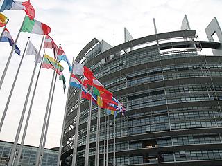 Οι Έλληνες είναι οι δεύτεροι πιο ενημερωμένοι πολίτες της ΕΕ για τον χρόνο διεξαγωγής των ευρωεκλογών, καθώς το 63% δηλώνει ότι γνωρίζει πότε θα διεξαχθούν, καταγράφοντας αξιοσημείωτη αύξηση 20 μονάδων από την τελευταία μέτρηση. 