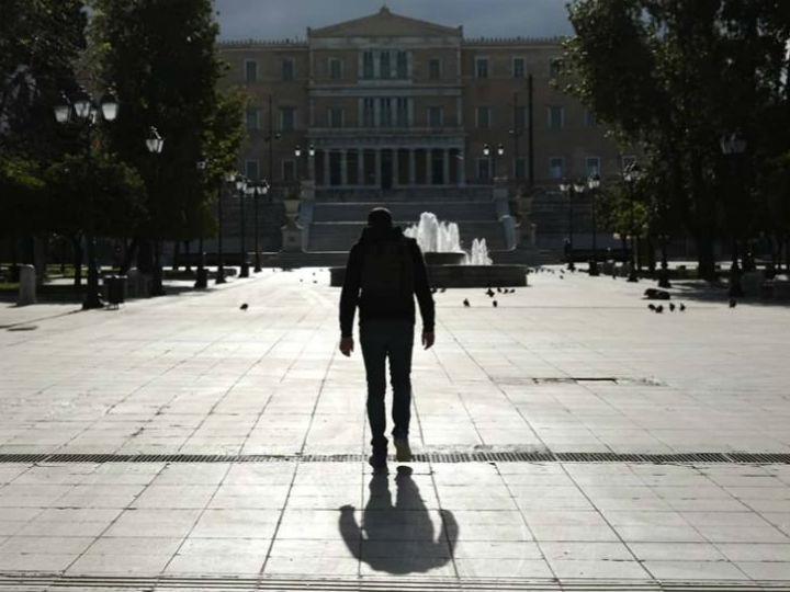 «Η χώρα δεν γνώρισε κανονικότητα  αφού  πορεύεται με ελλιπή  Δημοκρατία και ένα  φαύλο πελατειακό σύστημα το οποίο «χάριν εαυτού πάντα πράττει» κατά τον Αριστοτέλη. Πάνω απ’ όλα το κομματικό και το ατομικό συμφέρον. Η κανονικότητα απαιτεί σωστή και όχι λειψή Δημοκρατία και ανυπαρξία  πελατειακής κουλτούρας.»