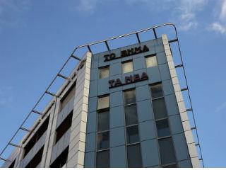 Πολύ φοβούμεθα ότι, στους χαλεπούς καιρούς μας, το δίδυμο έλλειμμα «ακοής» και «οράσεως» στην Ελλάδα συνιστά μία από τις ύπατες αιτίες μιας κατάπτωσης συνολικής, με βαθύτερες προεκτάσεις από αυτές που γίνονται αντιληπτές. Εξ ου και η καταστροφική πλέον μονιμοποίηση της παρακμιακής κρίσης.