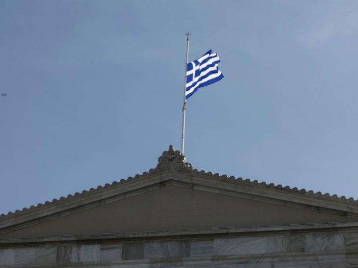 «Η συμπεριφορά της κυβέρνησης απέτρεψε θανάσιμους κινδύνους (μεταφορικά και κυριολεκτικά) και οδήγησε σε εκτίναξη της αξιοπιστίας της εντός και εκτός Ελλάδας.»