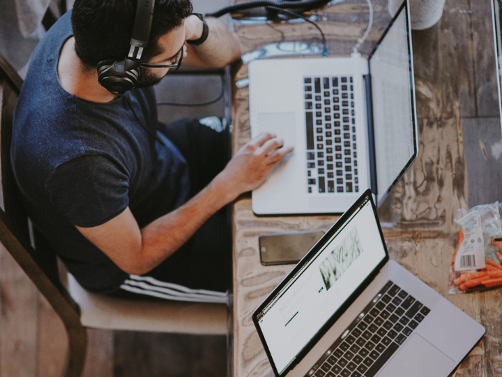 «Ουσιαστικά ο άνθρωπος θα αποκτήσει «μετα-ανθρώπινα» χαρακτηριστικά ως προϊόντος της «μετα-συμπαντικής» (Metaverse) δυναμικής της ψηφιακής τεχνολογίας, η οποία δημιουργεί μια εικονική πραγματικότητα, ενώ παράλληλα συρρικνώνει την βιωνόμενη πραγματικότητα».