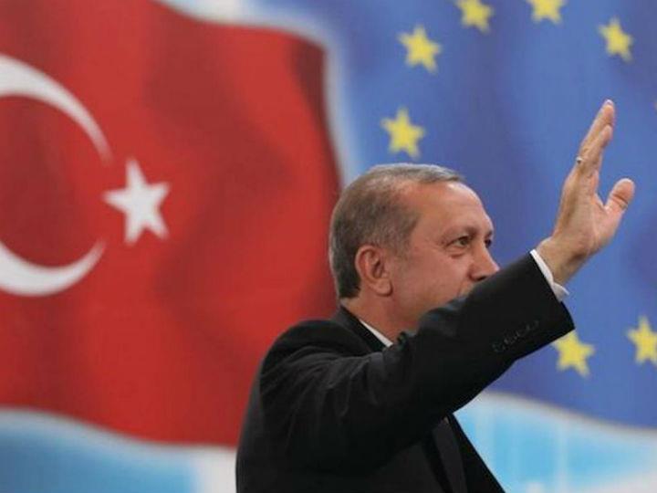 «Η κάθε χώρα προσπαθεί να εξυπηρετήσει τα δικά της συμφέροντα, να πάρει το maximum και να δώσει το minimum.»
