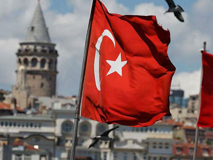 «…Ούτε πρέπει μια τέτοια ισχύς (υπερδύναμη) να ριχθεί στα χέρια ενός μόνον ώστε να αποδυναμώσει τα γειτονικά κράτη να υπερασπιστούν τα δικαιώματά τους εναντίον της».