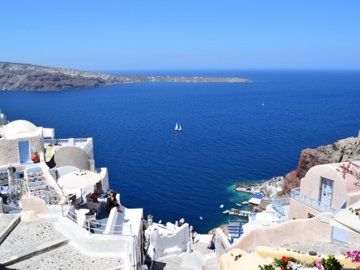 Η ηγεσία του ΣΕΤΕ εμφανίσθηκε αισιόδοξη για την πορεία του ελληνικού τουρισμού το 2023 και υπονόησε ότι θα ξεπεραστούν τα μεγέθη ρεκόρ, του 2019.