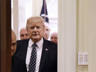 Οι κυρώσεις έχουν παραλύσει τον ρωσικό παραγωγό αλουμινίου Rusal, αλλά το ευρύτερο αποτέλεσμα είναι ότι πολλές ευρωπαϊκές βιομηχανίες κινδυνεύουν τώρα να κλείσουν. Μάλιστα ένας Γάλλος αξιωματούχος δήλωσε την περασμένη εβδομάδα στους Financial Times, ότι «οι εταιρείες αυτές δεν θα είναι εύκολο να ξανανοίξουν. Γι’ αυτό χρειάζεται μια λύση. Και γρήγορα!».
