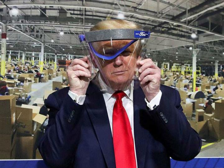 «Αν και δεν κάνω για πολιτικός, πρώτον γιατί απεχθάνομαι τις χειραψίες και δεύτερον γιατί είμαι πολύ ωμός, εν τούτοις αν ποτέ αποφασίσω αν είμαι υποψήφιος θα φροντίσω να μάθω όσο πιο καλά γίνεται τα  πάντα γύρω από τη δουλειά αυτή. Και βέβαια, θα πρέπει να αποκτήσω και την απαιτούμενη για το ρόλο μου νοοτροπία».