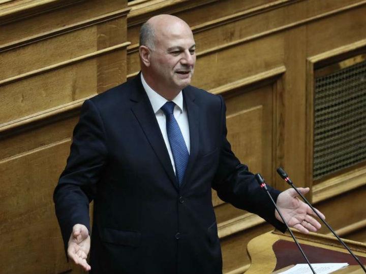 «Σε άρθρο του της 26/12/2020 ο Υπουργός Δικαιοσύνης εκθέτει εντυπωσιακά τα αναφερόμενα για την ψηφιοποίηση της δικαιοσύνης και για την επιτάχυνση της απονομής της, χωρίς όμως να έχουν φανεί τα αποτελέσματα της τελευταίας.»