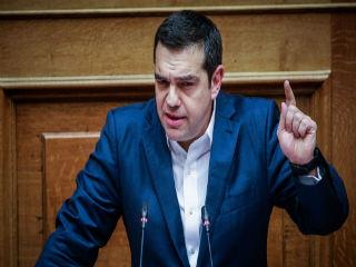 Άνθρωποι του πρωθυπουργού εργάζονται πυρετωδώς για να γίνει δεκτός ο Σύριζα στο κόμμα των Ευρωπαίων Σοσιαλιστών. Όμως η προοπτική αυτή δεν φαίνεται να είναι αρεστή σε όλους μέσα στο κόμμα του Αλέξη Τσίπρα. Για να απαλύνει όμως τις αντιδράσεις, ο πρωθυπουργός και το περιβάλλον του συριζοποιούν το κράτος. Και από την άποψη αυτή είναι πολύ σοβαρά στα όσα έγραψες πριν λίγες εβδομάδες ο Ανδρέας Δριμνιώτης στην «Καθημερινή» της Κυριακής.