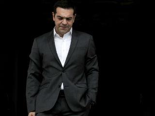  Οι επενδυτές, όσο και διαπλεκόμενοι και αν είναι, κρατάνε κάποιες αποστάσεις. Έτσι, τον πόνεσαν τον πρωθυπουργό οι περί τρομοκρατίας δηλώσεις του αρχηγού της αξιωματικής αντιπολίτευσης, γιατί τού χαλάνε τα σχέδια για την Τράπεζα Ανάπτυξης που θέλει να στήσει.