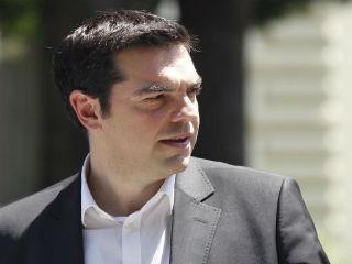 Ο πρώην Πρωθυπουργός χρησιμοποίησε ρητά και επανειλημμένα τη λέξη ‘βάλτος’. Η μεταφορά παραπέμπει στο υπάρχον καθεστώς που περιγράφεται ως ένα στάσιμο, μολυσμένο περιβάλλον, που παγιδεύει τη χώρα, από το οποίο μόνο ο Τσίπρας μπορεί να την απελευθερωση οδηγώντας την, σε ‘καθαρές θάλασσες’.