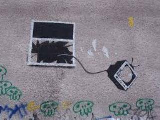 Αξίζει να σημειωθεί ότι το 50% του ΑΕΠ προέρχεται από την φορολογία. Για να συγκεντρωθούν αυτά τα ποσά  κάποιες κατηγορίες επαγγελματιών φορολογούνται με αστρονομικά ποσά που φτάνουν το 75% των εισοδημάτων τους. Παράλληλα εξακολουθεί να υπάρχει αδυναμία πάταξης της φοροδιαφυγής, μια και οι φοροεισπρακτικοί μηχανισμοί δεν έχουν εκσυγχρονισθεί.  