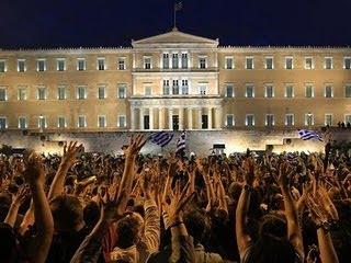 Με την ευκαιρία αυτή, η Επίτροπος κ. Γκαμπριέλ δήλωσε: «Οι γυναίκες αντιπροσωπεύουν το 52% του ευρωπαϊκού πληθυσμού, αλλά μόνο το 17% περίπου των γυναικών εργάζονται σε θέσεις εργασίας που σχετίζονται με τις τεχνολογίες των πληροφοριών και των επικοινωνιών (ΤΠΕ). Πρέπει να αξιοποιηθεί πλήρως το δυναμικό των γυναικών για την προώθηση της ψηφιακής οικονομίας