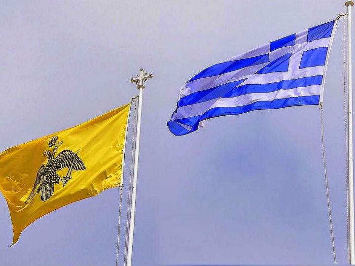 Η θρησκευτική ελευθερία στην Ελλάδα προστατεύεται τόσο συνταγματικά όσο και μέσω διεθνών συμβάσεων. Όσον αφορά τη συνταγματική κατοχύρωση της, αυτή εξασφαλίζεται σε όλα τα Ελληνικά Συντάγματα: από το Σύνταγμα του Όθωνα μέχρι το ισχύον.