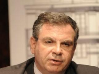 « Η ελληνική οικονομία πήρε τελευταία κάποιες ανάσες, αλλά το μεγάλο πρόβλημά της παραμένει το επενδυτικό κενό, καθώς οι επενδύσεις υπολείπονται κατά πολύ σε σχέση με την Ευρώπη, με τις οικονομίες της οποίας θέλουμε να συγκλίνουμε.»