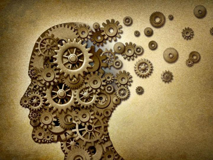 «Η ηθική διάσταση της πραγματικότητας, δηλαδή τα πρότυπα συμπεριφοράς και δραστηριοποίησης, οι κανόνες και οι αρχές ατόμων, ομάδων και πολιτισμικών οντοτήτων ή με άλλη διατύπωση το σύνολο των ισχυουσών αξιών, αναγνωρισμένων τρόπων συμπεριφοράς από την κοινωνία και αρετών, που χαρακτηρίζουν τα άτομα, υπηρετεί σκοπιμότητες θεσμών και κοινωνικών συστημάτων.»