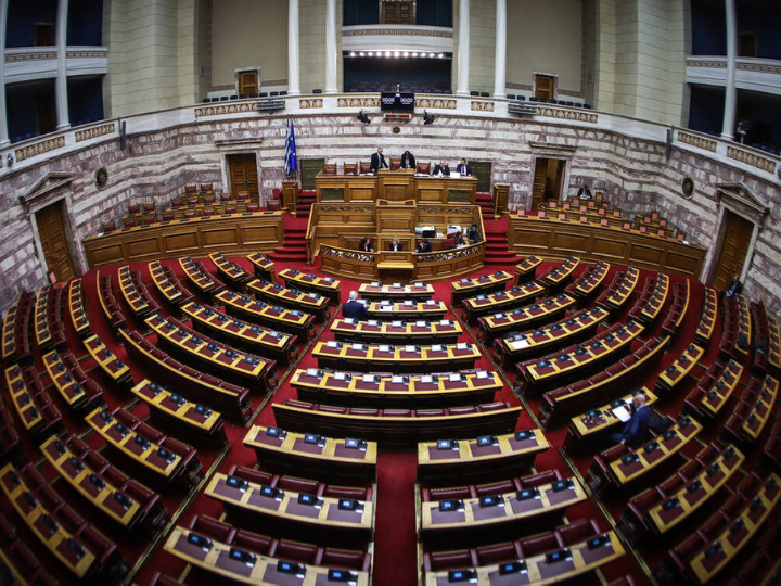 Τα πρώτα νομοσχέδια αναμένεται να κατατεθούν μέσα στο καλοκαίρι. Εκτιμάται ότι θα έχουν ψηφιστεί έως τον Αύγουστο τα μέτρα των εξαγγελιών για την περίοδο 2023-2024.