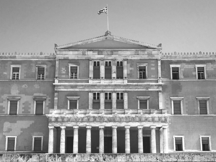 Εάν η κυβερνώσα παράταξη επιθυμεί όντως να βελτιώσει τις επιδόσεις της στην κάλπη και να παραμείνει ως κυβερνώσα, τότε οφείλει άμεσα να αλλάξει πρόσωπα και διεργασίες και να σηκώσει τα μανίκια για να διορθώσει τα κακώς κείμενα σε αυτόν τον τόπο.