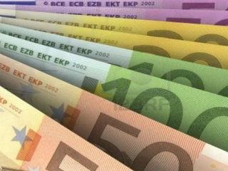 Ποιά είναι όμως η γεωγραφία των σημερινών συνασπισμών συμφερόντων στις κεφαλαιαγορές; Ποιες είναι εκείνες οι υπερεθνικές συμπράξεις σε επίπεδο διαχειριστών κεφαλαίων που ρυθμίζουν την κυκλοφορία πραγματικού και εικονικού χρήματος στις οθόνες των περίφημων αγορών;