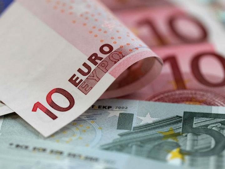 Η έρευνα καταγράφει ότι η πολυπλοκότητα στη διαχείριση πολλαπλών συνδρομών έχει οδηγήσει τράπεζες και fintech εφαρμογές να αναπτύσσουν λειτουργίες παρακολούθησης και ελέγχου. Αυτό δημιουργεί μια πρόκληση για τις ίδιες τις συνδρομητικές υπηρεσίες, οι οποίες κινδυνεύουν να χάσουν τον έλεγχο της σχέσης με τον πελάτη.