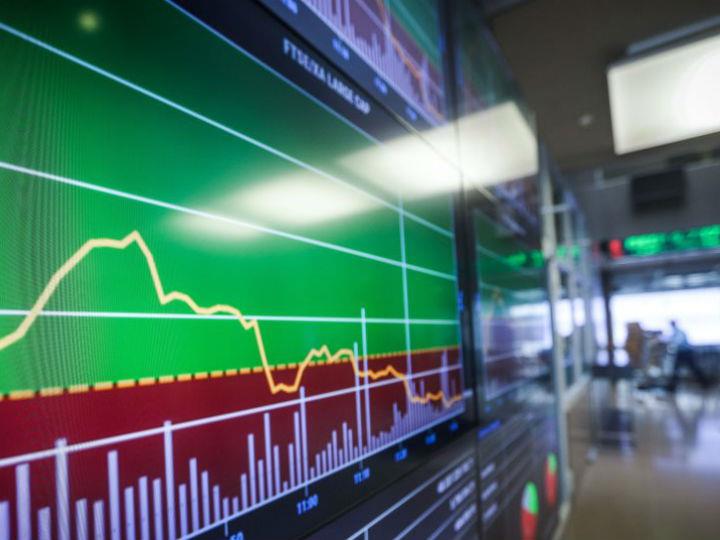 «Σε ετήσιο επίπεδο, το τρίτο τρίμηνο θα καταγράψει ύφεση 8,4%, κάτι που θα φέρει τη συνολική ύφεση του εννεαμήνου στο 8%, διατηρώντας έτσι αμετάβλητη την εκτίμηση της τράπεζας για ύφεση 7,5% συνολικά φέτος.»