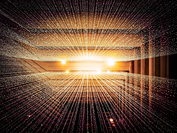 «Η ανακοίνωση της επένδυσης της Microsoft, τον περασμένο Οκτώβριο, για τη δημιουργία ενός Data Center Region στην Αττική, μια επένδυση της τάξεως των 400 εκατ. ευρώ, πυροδότησε σειρά νέων επενδύσεων.»