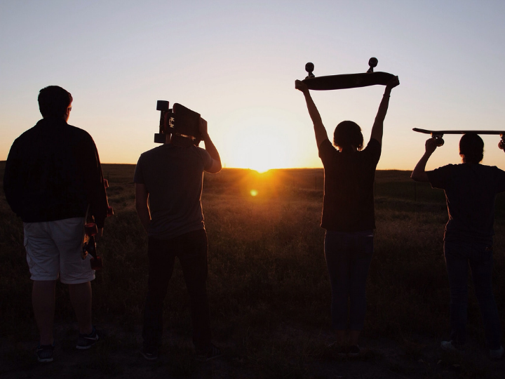 «Τα νιάτα είναι πολύτιμα για τους χυμούς και τη δημιουργικότητά τους. Ας μην τα φτηναίνουμε και ας μην τα χρησιμοποιούμε για χαμηλούς σκοπούς, δικούς μας ή αλλότριους.»