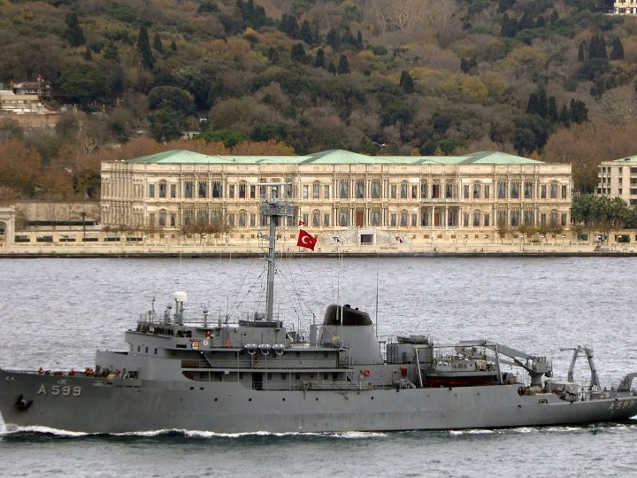 «Κατηγορούν την Ελλάδα για εχθρικές ενέργειες την ώρα που ακόμη και το σύμβολο του παγκόσμιου πολιτισμού επιχειρούν να υποτιμήσουν, βάζοντας μια κρατική εταιρεία καφέ να βγάλει συσκευασίες, με ονομασία και φωτογραφία της Αγιάς Σοφιάς.»