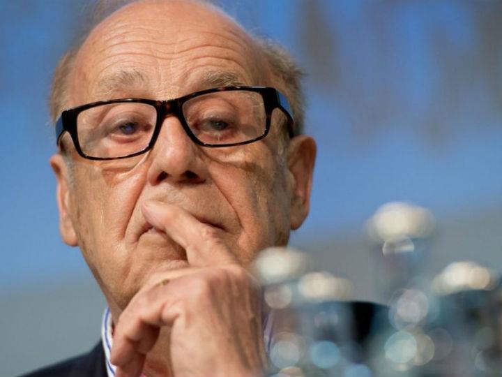 «Ο ομότιμος καθηγητής, 86 ετών σήμερα, τον Μάιο 2019 εστάλη από τον ΟΗΕ στην Μόρια της Λέσβου, για να καταγράψει τις συνθήκες διαβίωσης των προσφύγων και άλλα γνωστά.»